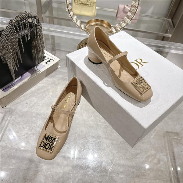 2025112717154033 270